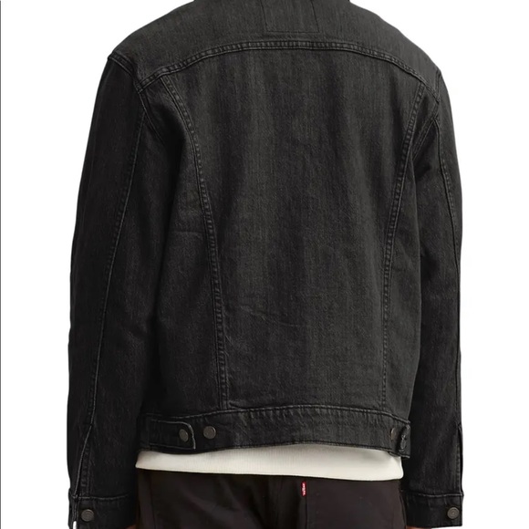 Levi’s Vintage Fit Denim Trucker Jacket Size Med - Picture 3 of 9